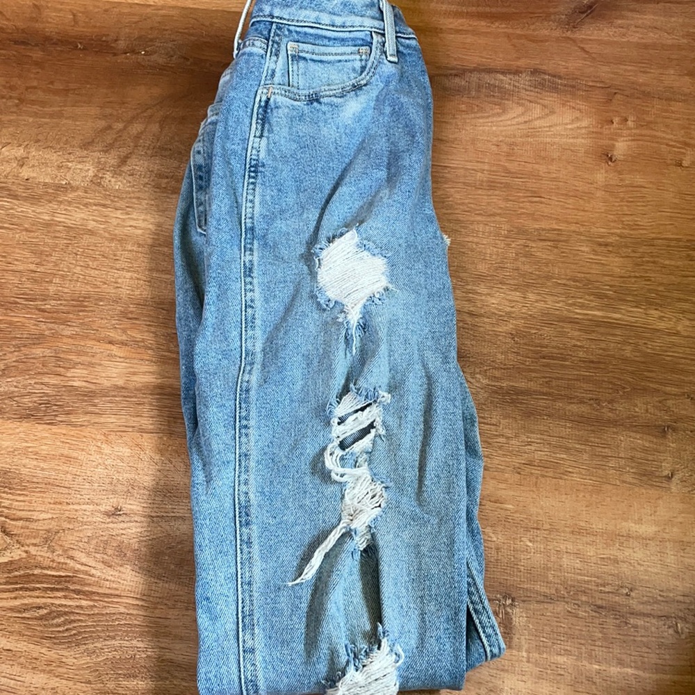 Hollister size 5R